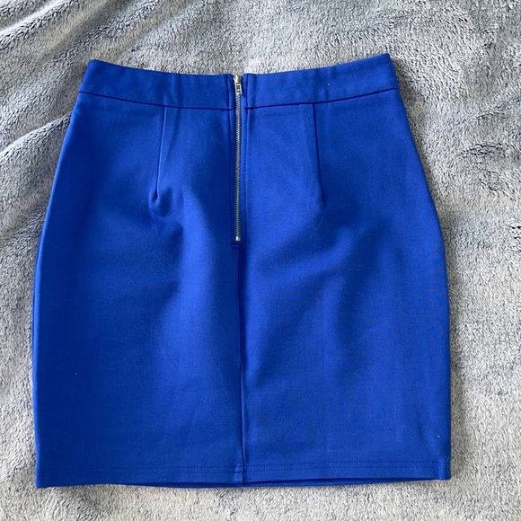 Superdown Tina Skirt Set in Cobalt Blue - Picture 7 of 8